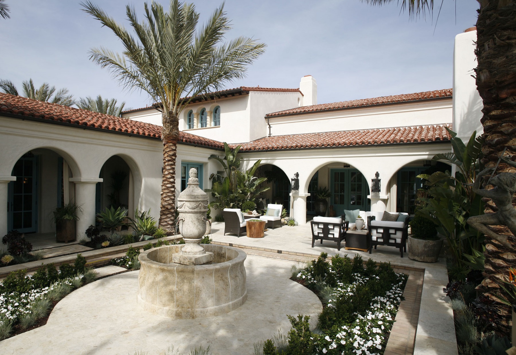 Spanish Courtyard Villa – R. Douglas Mansfield Architect, Inc.